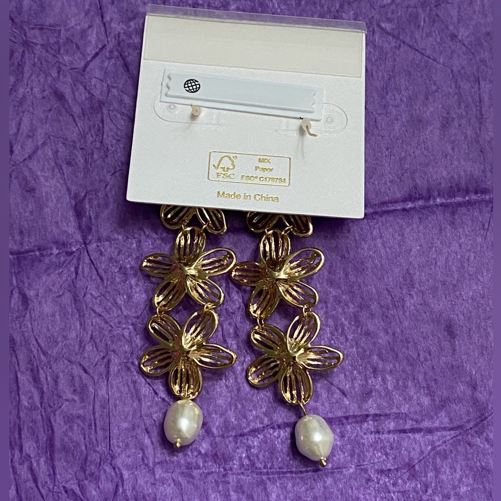 House of Harlow 1960 Gold Tone Pearl Floral Drop Boho Wedding Romantic Earrings - Picture 2 of 5